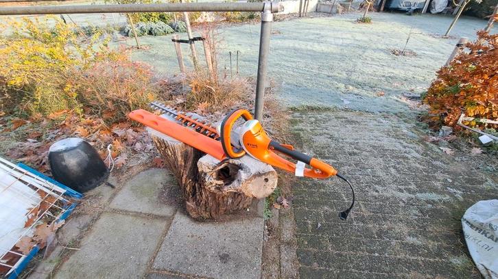Stihl HSE 81 heggenschaar 230v 60cm met fabrieksgarantie, Tuin en Terras, Heggenscharen, Zo goed als nieuw, Elektrisch, Ophalen