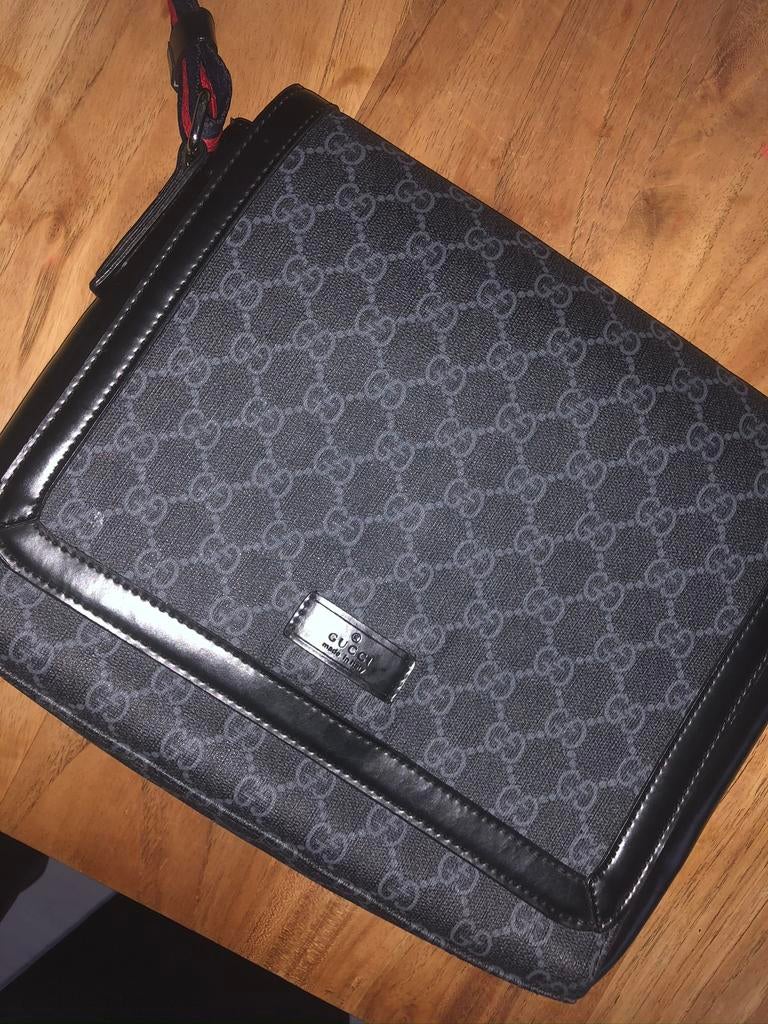 Gucci messenger bag, Sieraden, Tassen en Uiterlijk, Tassen | Schoudertassen, Verzenden, Zo goed als nieuw, Zwart