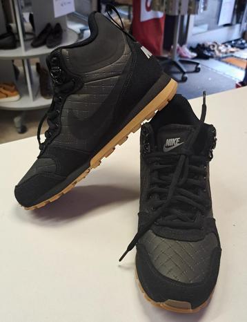 Nike sneakers mid high zwart sportief als nieuw! 37.5 49533 beschikbaar voor biedingen