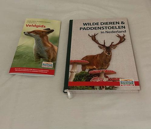 Boek + Veldgids: Wilde Dieren & Paddenstoelen in Nederland, Boeken, Natuur, Zo goed als nieuw, Natuur algemeen, Ophalen of Verzenden