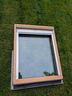 2 stuks Velux GGL M04 dakramen, Doe-het-zelf en Verbouw, Glas en Ramen, Ophalen, Gebruikt, Minder dan 80 cm, Dakraam