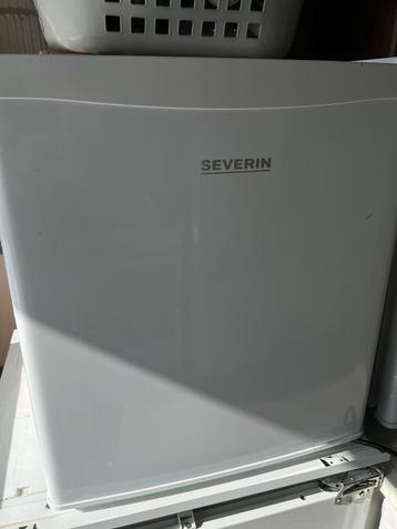Nieuw!! Super compact vriezer / vrieskast beschikbaar voor biedingen