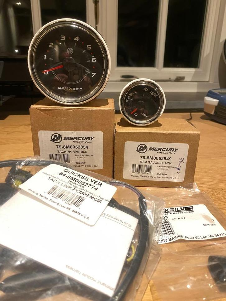 Mercury Toerenteller + Trim Gauge + Kabelboom(Nieuw in doos), Watersport en Boten, Navigatiemiddelen en Scheepselektronica, Nieuw