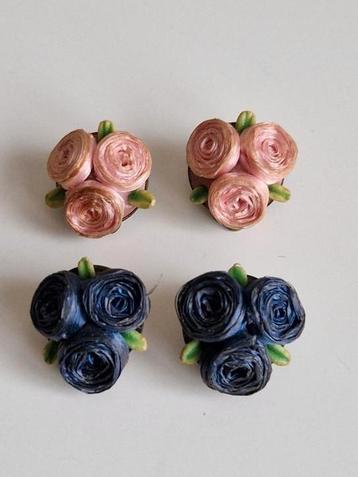 Vintage oorclips roosje beschikbaar voor biedingen