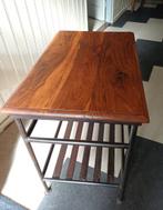 Bijzettafel teakhout en staal, industrieel of koloniaal, Huis en Inrichting, Minder dan 55 cm, Zo goed als nieuw, Koloniaal of industrieel