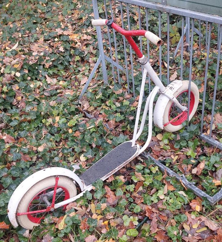 Oude step ,kinderstep autoped jaren 60,70 brocante step, Fietsen en Brommers, Steps, Gebruikt, Gewone step, Ophalen