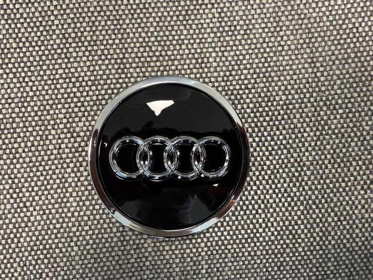 Nieuwe Audi 61mm Zwart Naafdoppen Naafkapjes Naafkappen !, Auto diversen, Wieldoppen, Ophalen of Verzenden