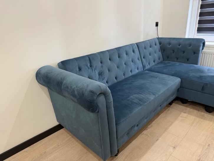 Hele mooie velvet chesterfield slaaphoekbank koningsblauw, Huis en Inrichting, Banken | Bankstellen, Nieuw, Hoekbank, Driepersoons