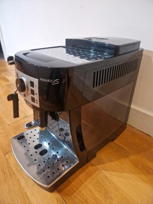 DeLonghi Magnifica S - volautomaat espresso apparaat, Witgoed en Apparatuur, Koffiezetapparaten, Zo goed als nieuw, Espresso apparaat