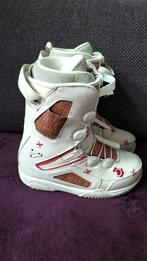 Maat 41 9.5 woman snowboard schoenen snowboardschoenen boots, Sport en Fitness, Snowboarden, Ophalen of Verzenden, Zo goed als nieuw