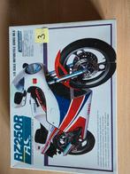 YAMAHA RZ 250 R SCALE 1/15, Overige merken, Ophalen of Verzenden, Zo goed als nieuw, Groter dan 1:32