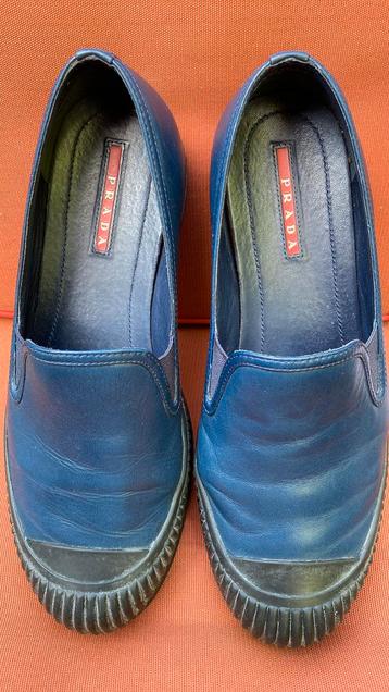 Prada instapschoenen izgs blauw/zwart beschikbaar voor biedingen