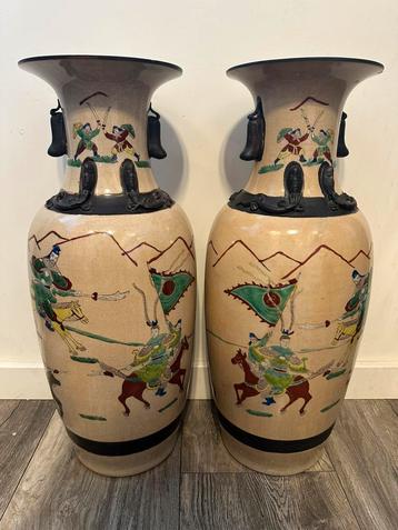 Chinese antieke groten vazen 19eeuw beschikbaar voor biedingen