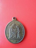 421 Mooie oude goud kleurige medaille  Moeder Anna - Maria, Ophalen of Verzenden, Zo goed als nieuw, Overige typen, Christendom | Katholiek
