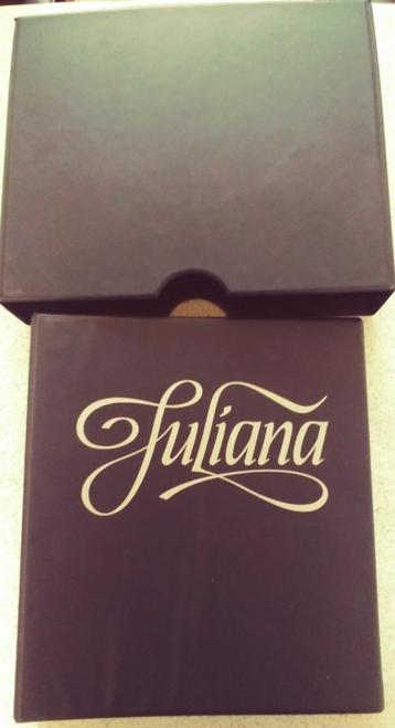 Juliana voordrukalbum met opberghoes, compleet incl. ZILVER  beschikbaar voor biedingen