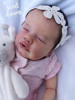 Reborn baby girl Primrose slaapt, Verzamelen, Poppen, Ophalen of Verzenden, Nieuw, Babypop, Levensecht of Reborn