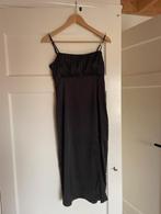 Nieuw black silk dress met split/verstelbare bandjes maat 38, Kleding | Dames, Jurken, Nieuw, Knielengte, Maat 38/40 (M), Ophalen of Verzenden