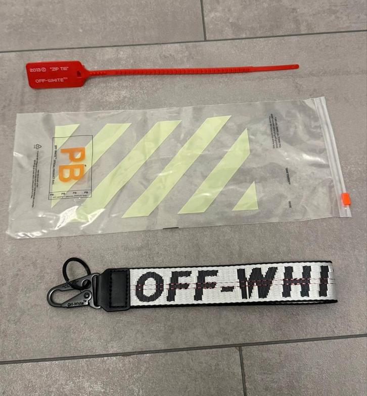 Off white keychain key chain silver, Verzamelen, Sleutelhangers, Nieuw, Ophalen of Verzenden