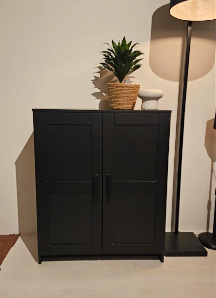 Kast (Brimnes), Huis en Inrichting, Kasten | Dressoirs, Zo goed als nieuw, 50 tot 100 cm, 25 tot 50 cm, Met deur(en), Met plank(en)