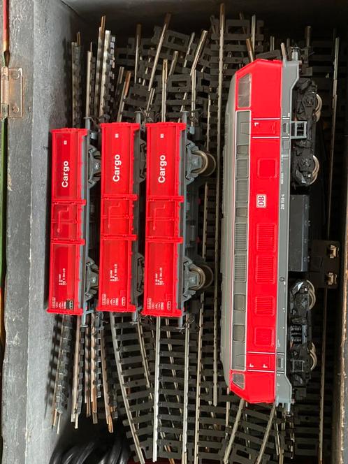 Treinbaan, trafo, DB loc, cargo rijtuigen, overweg, tunnel, Hobby en Vrije tijd, Modeltreinen | H0, Zo goed als nieuw, Treinset
