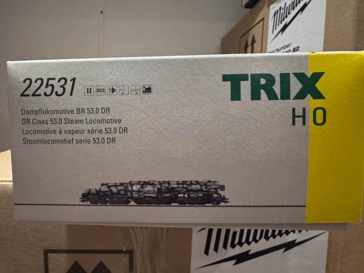 Trix BR53 stoomlok in “wintertarn” uitvoering dig.sound, Hobby en Vrije tijd, Modeltreinen | H0, Nieuw, Locomotief, Gelijkstroom