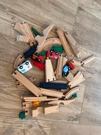 Houten treinbaan met boompjes en hulp voertuigen, Kinderen en Baby's, Speelgoed | Houten speelgoed, Ophalen, Gebruikt, Overige typen