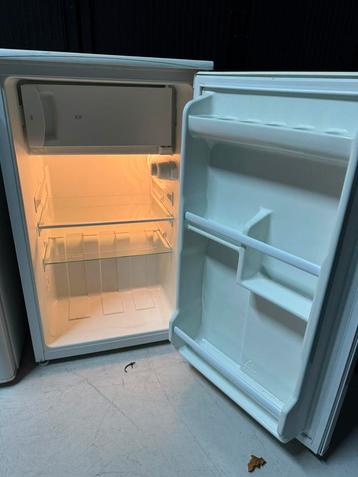 SEG koelkast met vriesvak 84x48,5x53cm hxbxd beschikbaar voor biedingen