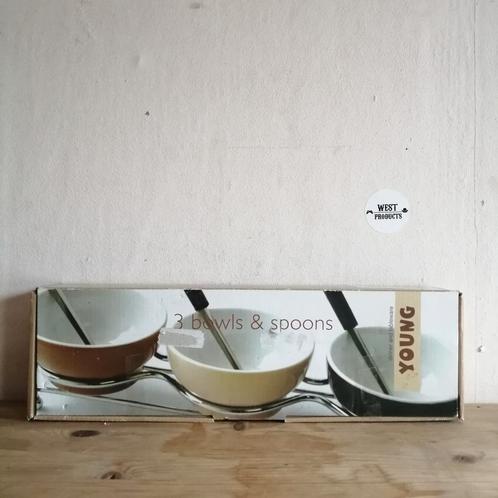 Nieuw: 3x Bowls & Spoons (Young), Huis en Inrichting, Keuken | Potten en Pannen, Nieuw, Overige typen, Overige materialen, Ophalen of Verzenden