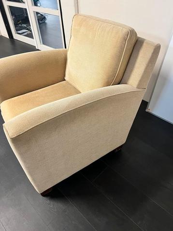 Mooie relaxstoel beschikbaar voor biedingen