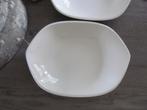 2 Villeroy & Boch Ovale Diepe Borden Wit, Huis en Inrichting, Keuken | Servies, Keramiek, Ophalen of Verzenden, Zo goed als nieuw