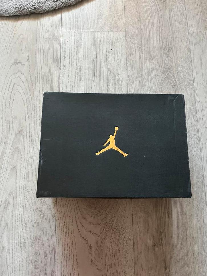 Jordan 1 Mid Light Smoke Grey Anthracite Maat 39, Kleding | Heren, Schoenen, Zo goed als nieuw, Sneakers of Gympen, Wit, Ophalen