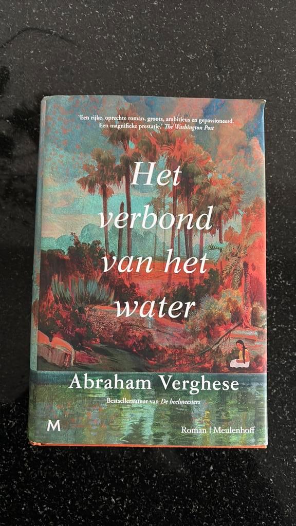 Abraham Verghese - Het verbond van het water, Boeken, Literatuur, Zo goed als nieuw, Ophalen of Verzenden