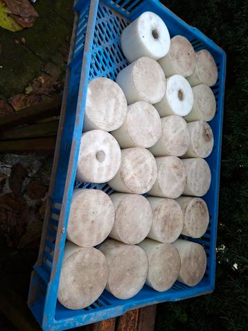 kunststof rollen  beschikbaar voor biedingen