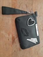 Guess clutch in nieuwstaat, Sieraden, Tassen en Uiterlijk, Portemonnees, Ophalen of Verzenden, Zo goed als nieuw, Guess