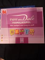 Van Dale Familie Spel, Hobby en Vrije tijd, Gezelschapsspellen | Bordspellen, Een of twee spelers, Ophalen of Verzenden, Gebruikt