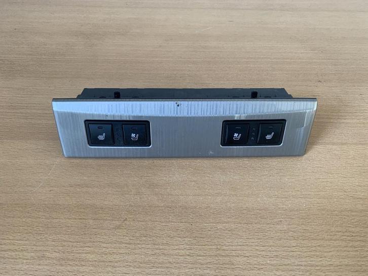 lexus GS 2011 tot 2018 schakelaar stoelverwarming 75F485, Auto-onderdelen, Dashboard en Schakelaars, Lexus, Gebruikt, Ophalen of Verzenden