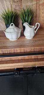 Wedgwood Queens plain suikerpot en melkkan roomstel, Huis en Inrichting, Keuken | Servies, Overige typen, Ophalen of Verzenden