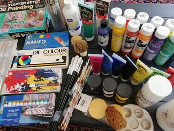 Restant Hobby - verf kwasten en diversen wie durft te bieden beschikbaar voor biedingen