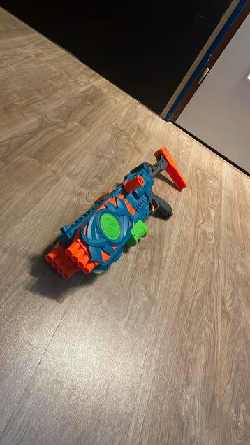 Nerf Flip-16 - Flip Functie! Perfect - Blauw/Oranje beschikbaar voor biedingen