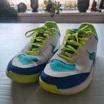 Sportschoenen/ volleybal schoenen, Sport en Fitness, Volleybal, Ophalen of Verzenden, Zo goed als nieuw, Schoenen