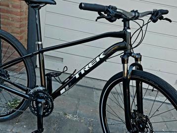 Zeer mooie trek dual sport 3  beschikbaar voor biedingen