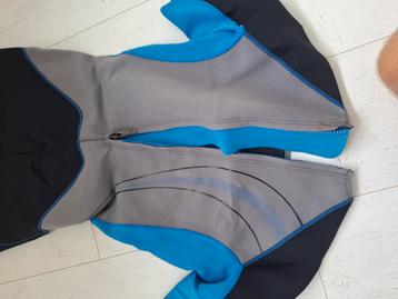 Diverse duikpakken maat l en xl.  beschikbaar voor biedingen