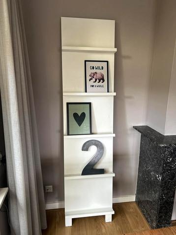 Mooi VT wonen wandrek wit  beschikbaar voor biedingen
