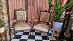 Twee antieke Louis XV stoelen, geborduurd, Antiek en Kunst, Antiek | Meubels | Stoelen en Banken, Ophalen