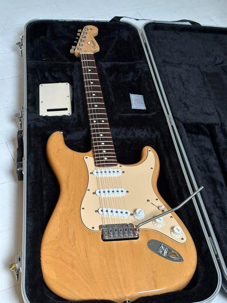 Fender Stratocaster USA FSR met VegaTrem, Muziek en Instrumenten, Snaarinstrumenten | Gitaren | Elektrisch, Zo goed als nieuw