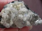 156 gram mooie cerussiet op moeder gesteente € 4,50, Verzamelen, Mineralen en Fossielen, Ophalen, Mineraal