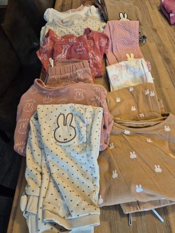 Nijntje meisjeskledingpakket maat 98 beschikbaar voor biedingen