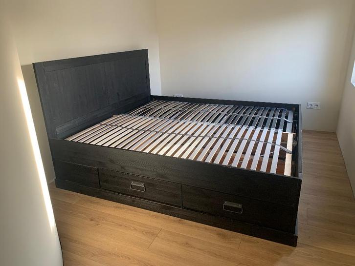 Bedframe 180x200 cm. met 4 opberglades, incl. 2 lattenbodems, Huis en Inrichting, Slaapkamer | Bedden, Gebruikt, Tweepersoons