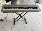 Yamaha p70 digitale piano. koopje, Muziek en Instrumenten, Piano's, Ophalen of Verzenden, Zo goed als nieuw, Zwart