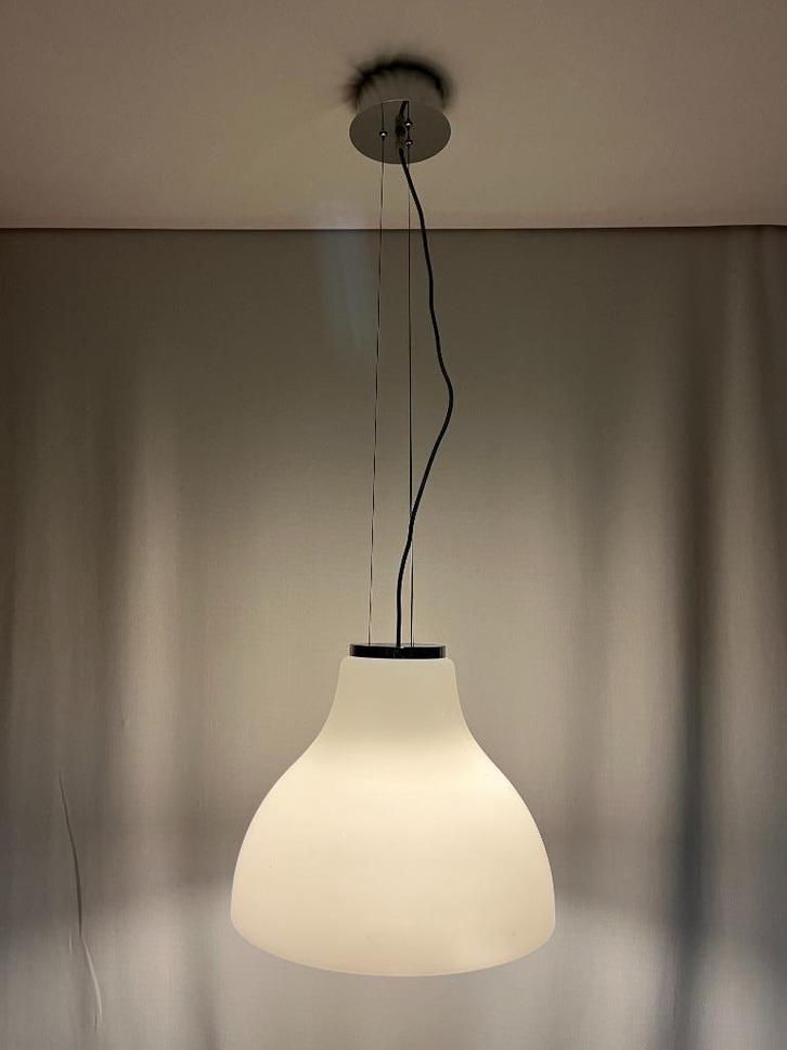 Deens design hanglamp Kelby chroom en melkglas door Herstal, Huis en Inrichting, Lampen | Hanglampen, Zo goed als nieuw, Minder dan 50 cm